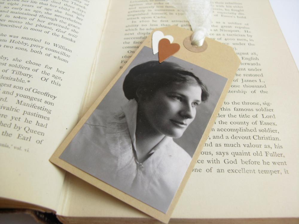 Young Edwardian Lady Gift Tag Bookmark